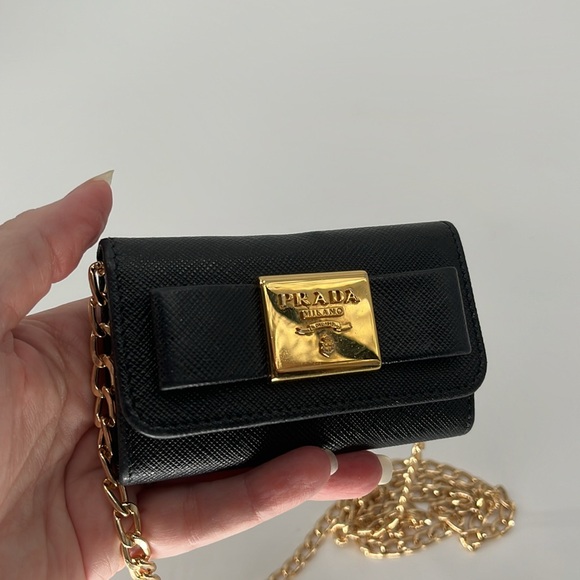 Prada Black Saffiano Bow Ribbon Key Case on Chain - Picture 12 of 12
